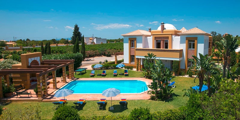 7 reasons to choose a villa for your next family holiday - Family Traveller