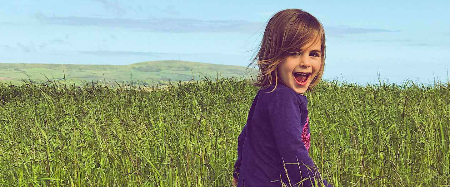 little-girl-in-field-parkdean-feature-image