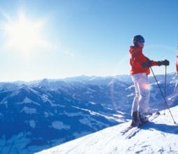 family ski holiday feature-soll-austria