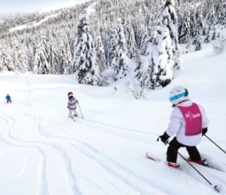 ski-famille-kids-skiing