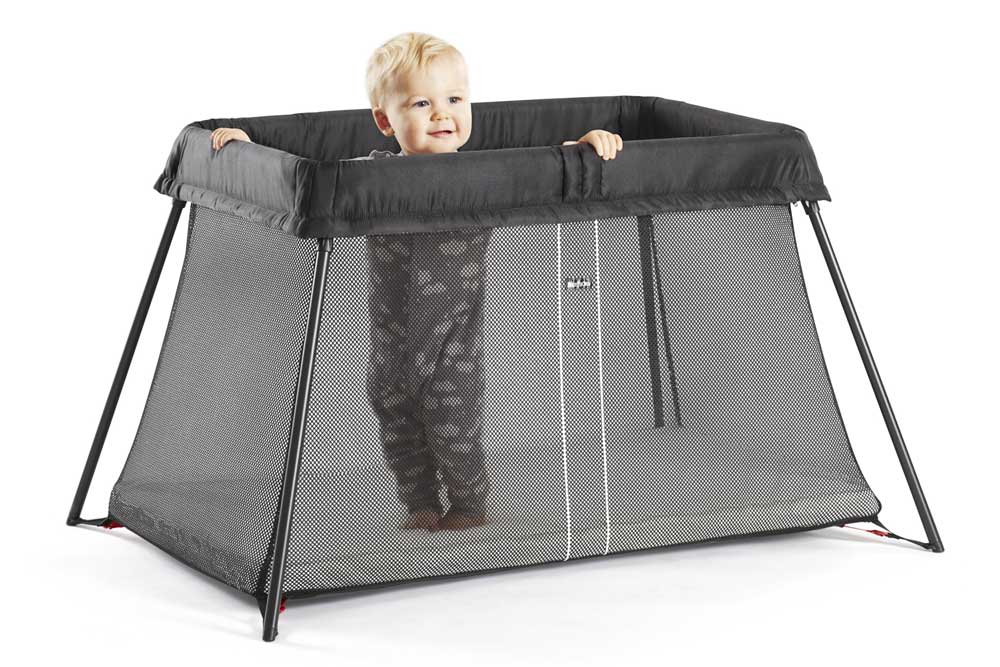 babybjorn-travel-cot-light-feature