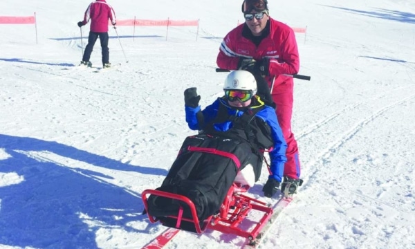 disabled child skiing
