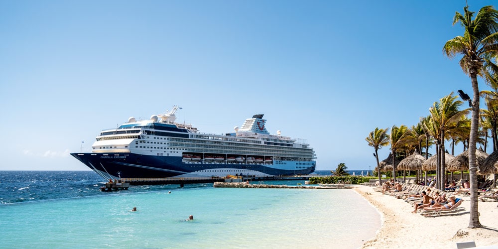 cruise-on-a-Caribbean-island