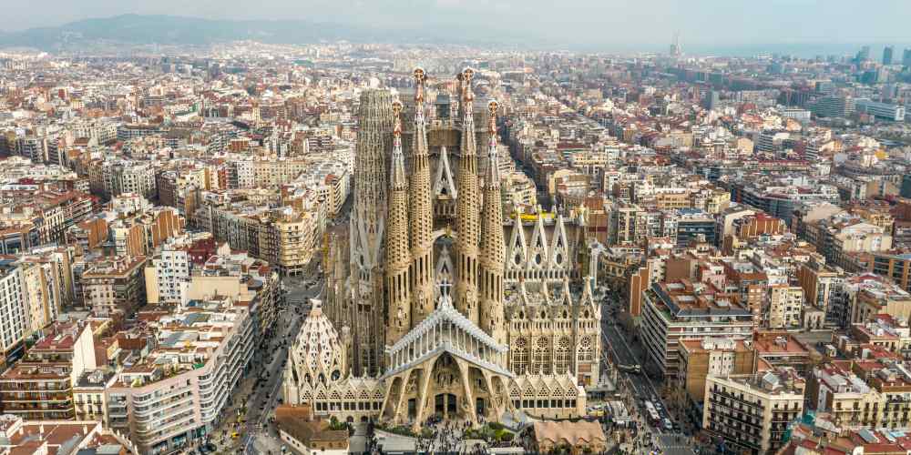aerial-view-of-barcelona-with-sagrada-familia-family-breaks-at-casagrand-2022