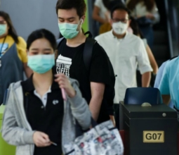 People wear protective facemasks at BTS Skytrain station in Bangkok, Thailand, 31 January 2020. (Photo by Anusak Laowilas/NurPhoto)