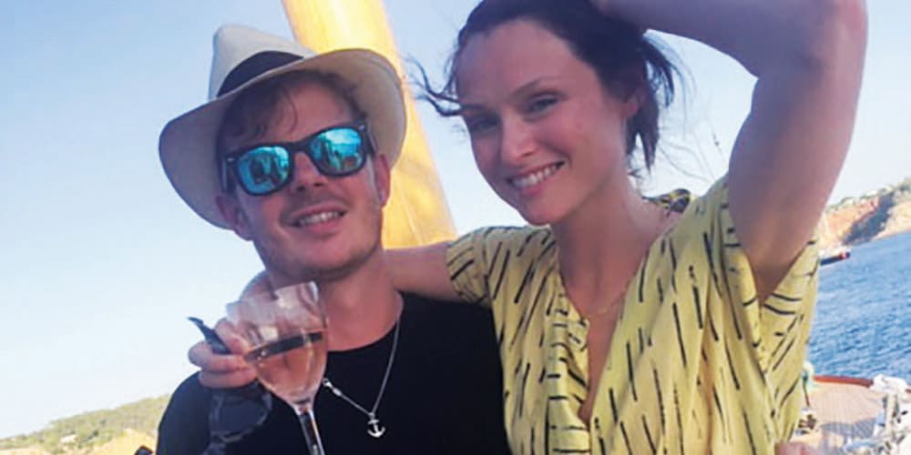 sophie-elis-bextor-on-holiday-with-husband