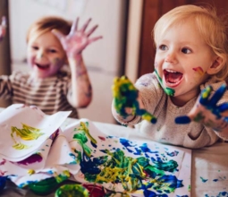 Kids-arts-and-crafts-painting