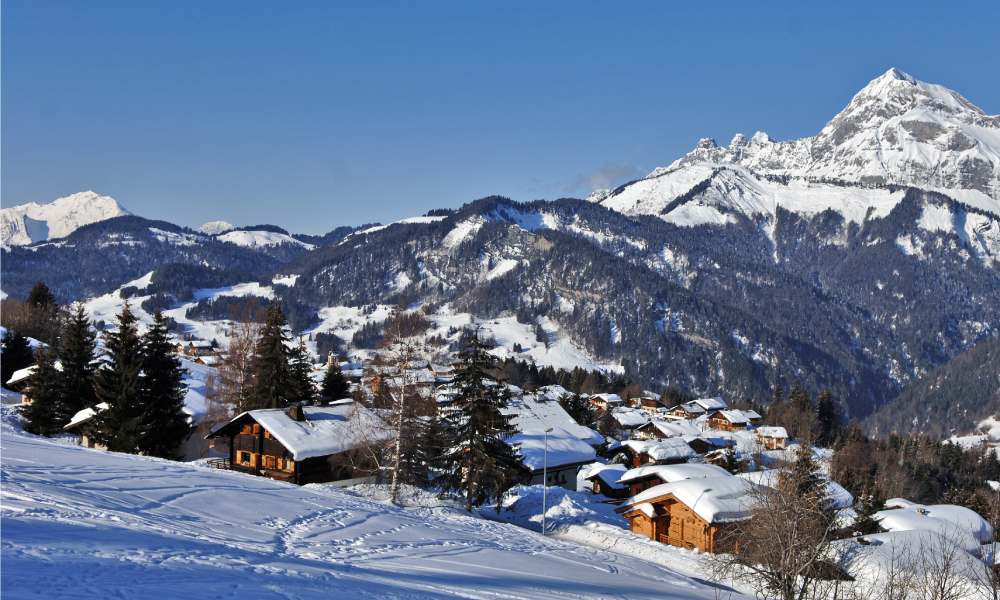 Crest Voland Cohennoz family ski holidays Rhone Alps France